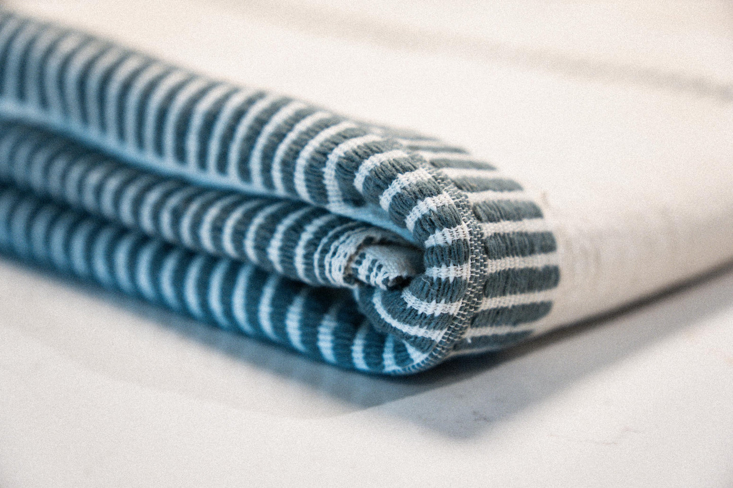 Katoenen handdoek Zuri blauw | roze | taupe | beige