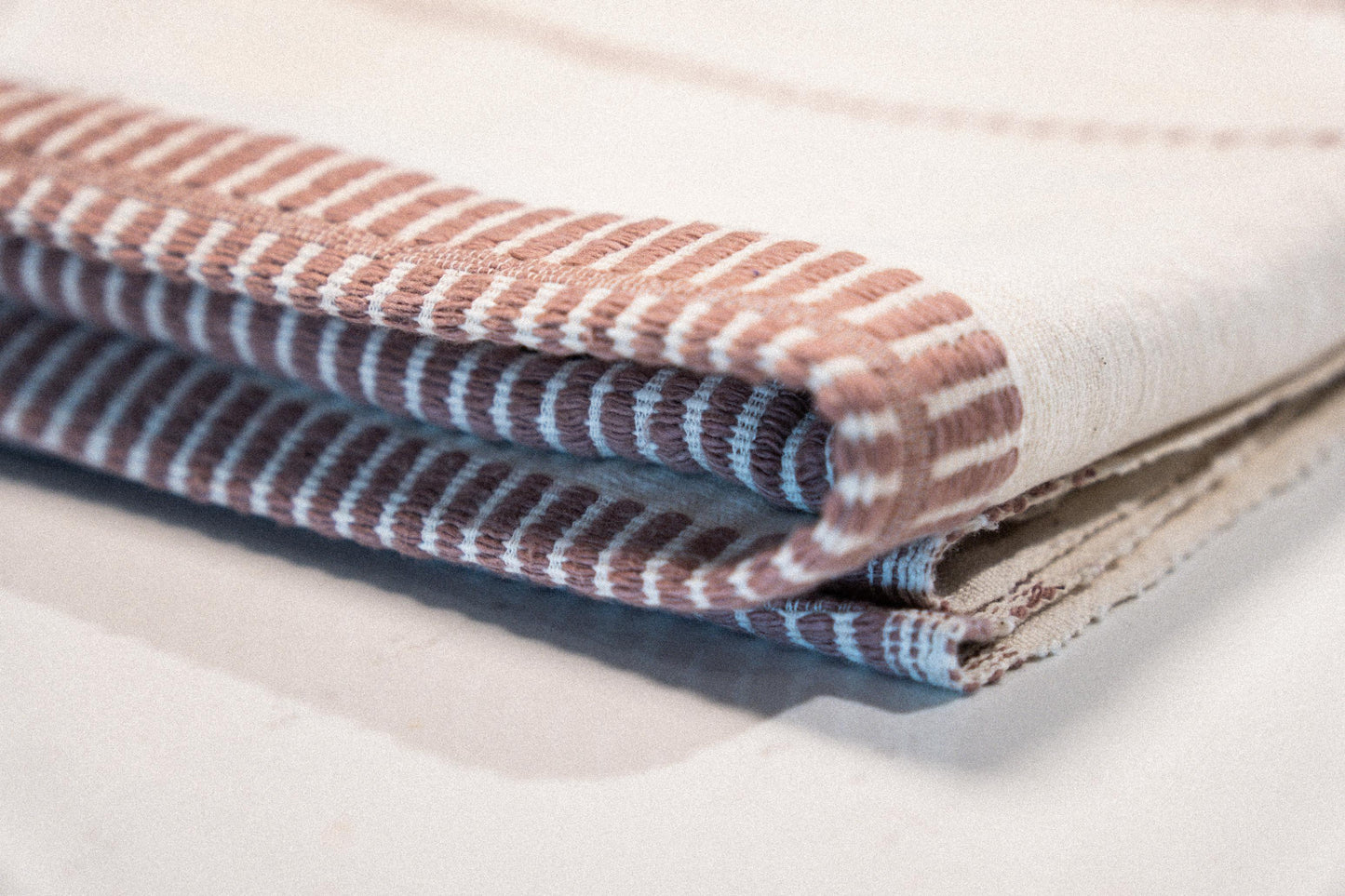 Katoenen handdoek Zuri blauw | roze | taupe | beige